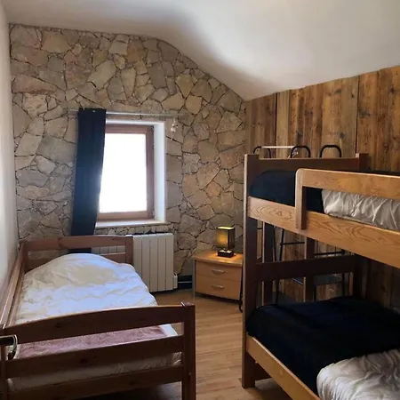 Maison Accueillante Avec Sauna Et Jacuzzi A *